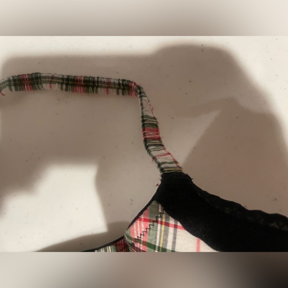 Vicotia’s secret.  Plaid cotton bras. 34DD. New. Never worn. - Picture 5 of 8